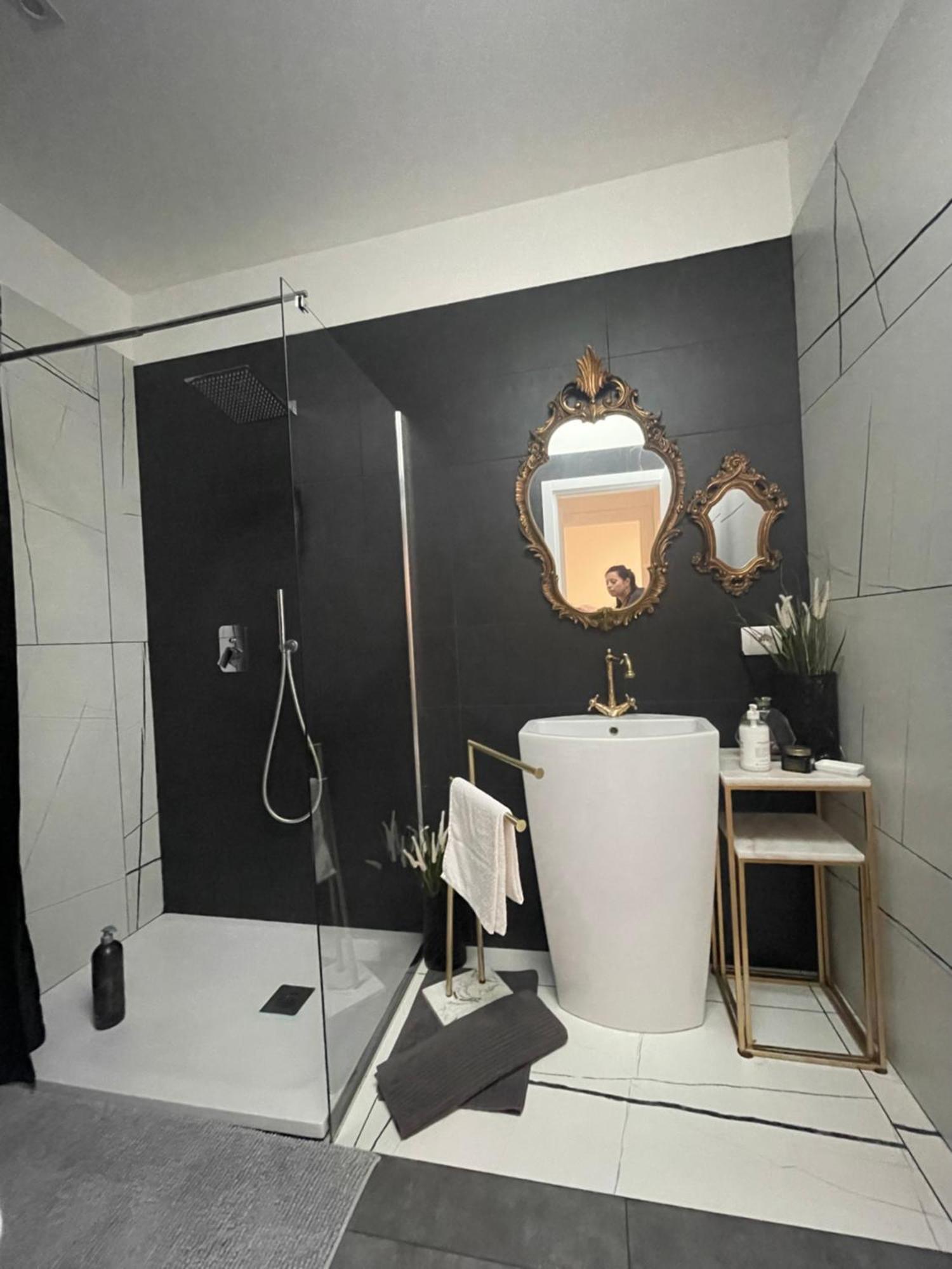 Decoluxe Martiniana Apartment Turin